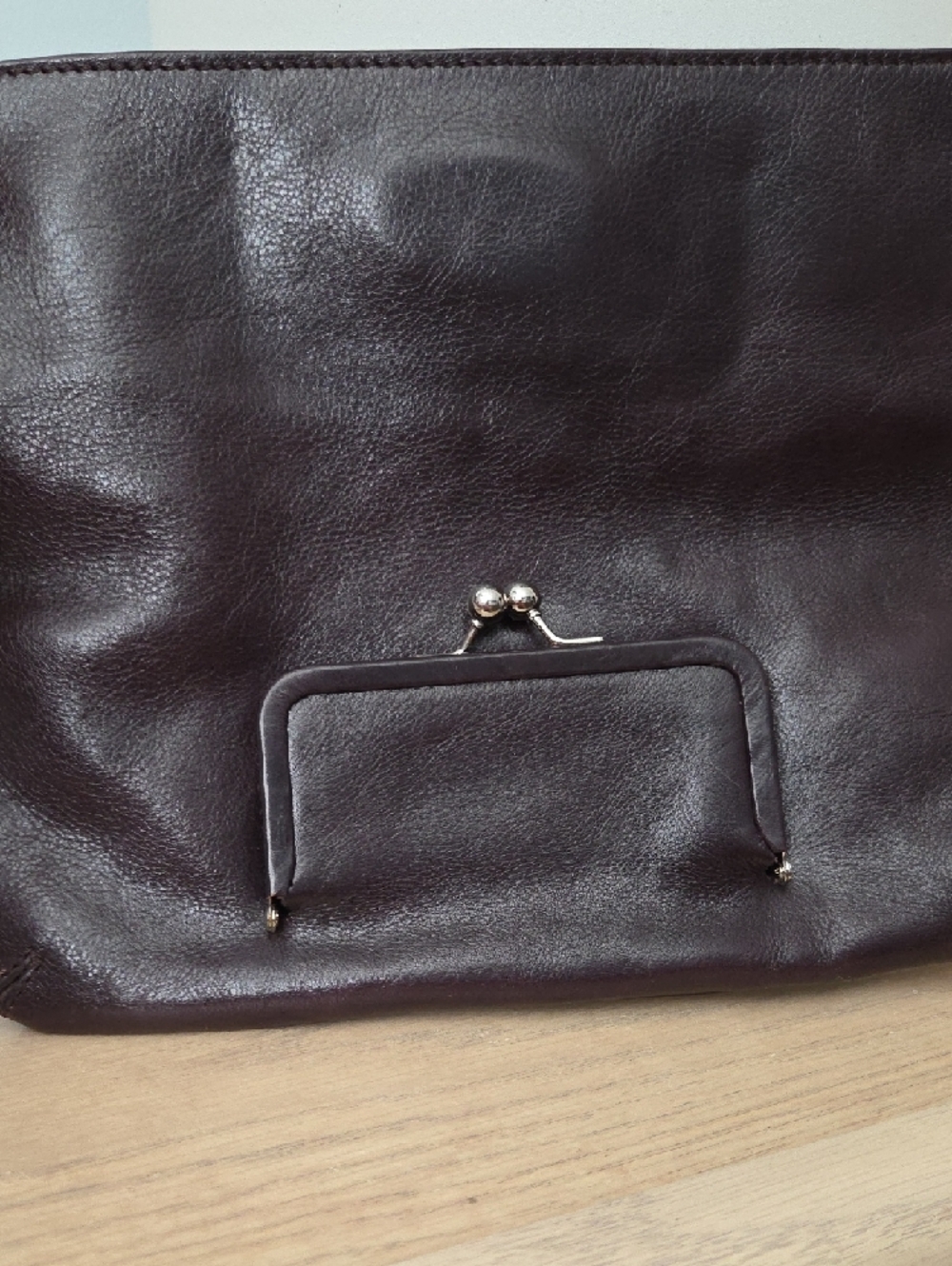 Danier Genuine Leather Dark Plumy Brown Turn Key Clutch w Kiss Lock Coin Pouch - Picture 5 of 7